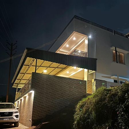 Rr Holiday Homes コダイカナル エクステリア 写真